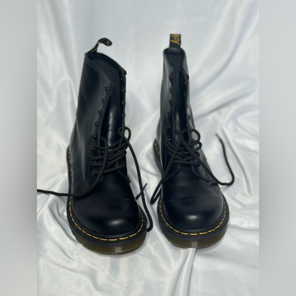 Brand New Dr. Marten Boots Black Size 8 Never Worn!